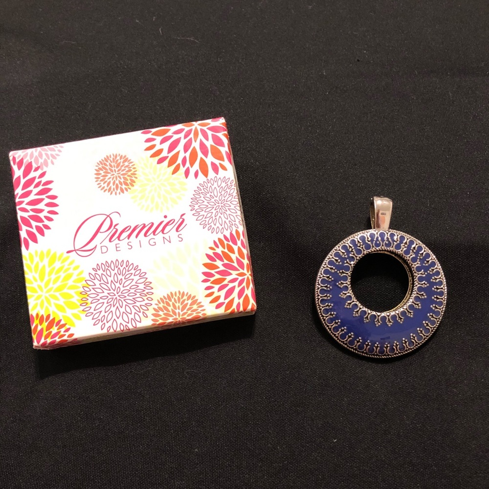 Premier Designs Double Take Enhancer